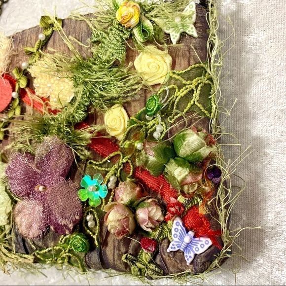 🏆HP🏆 Mary Frances Fantasy Floral Butterfly Bag - Picture 5 of 16